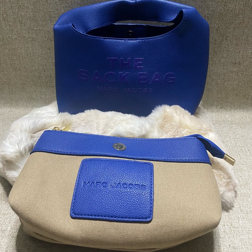 🦋Blue and Tan Clutch & Wristlet Set🦋 - Picture 16 of 17
